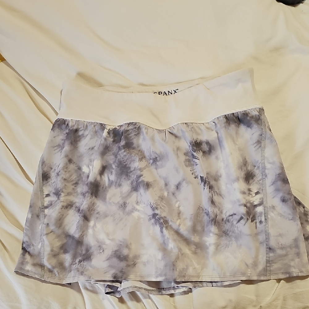 SPANX Women's Grey and White Athketuc Skort